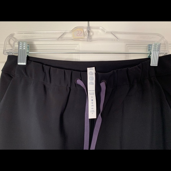 Lululemon joggers brand new, never worn - Picture 2 of 4